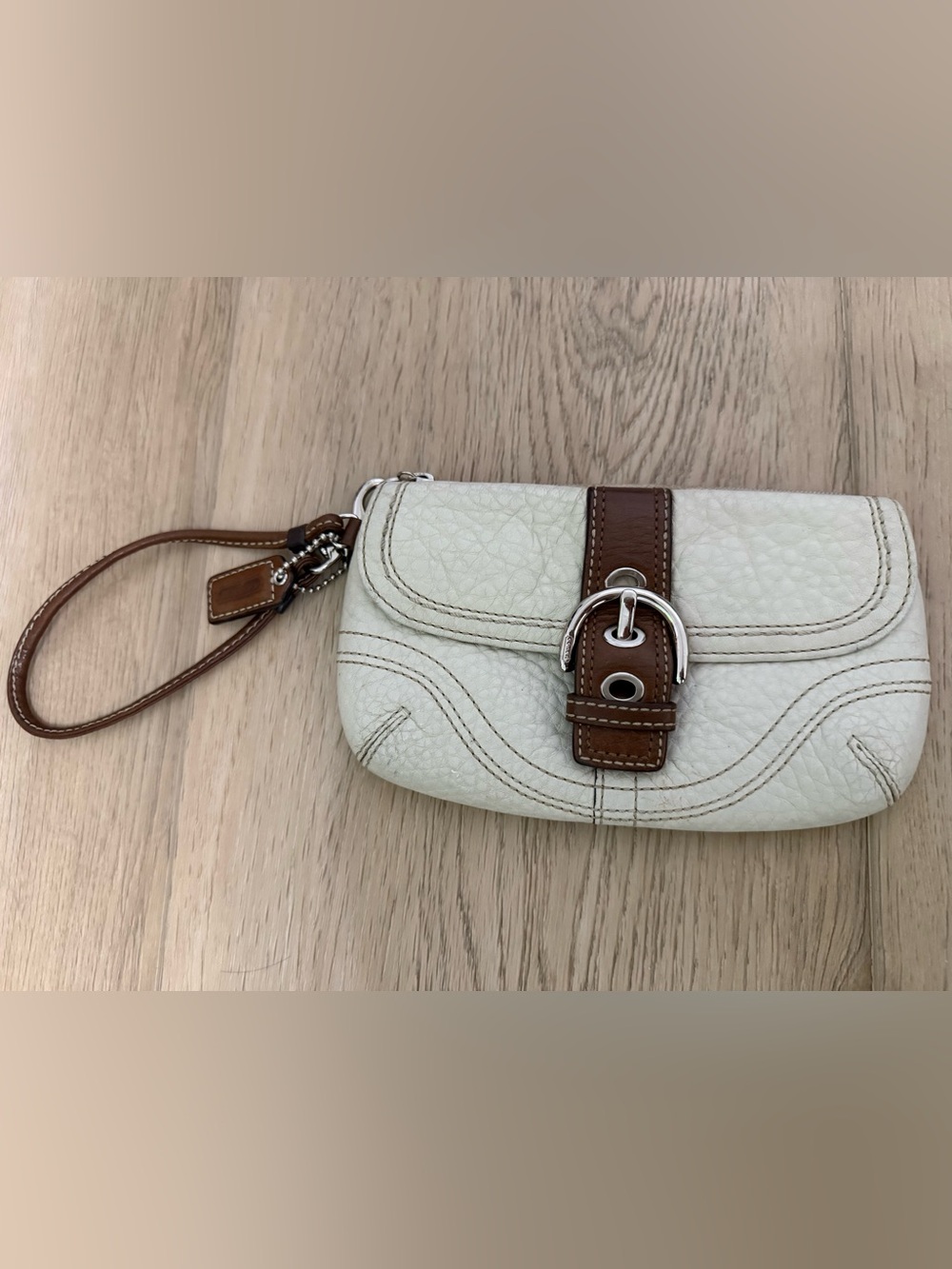Coach Y2K Vintage Cream and Brown Leather Wristlet